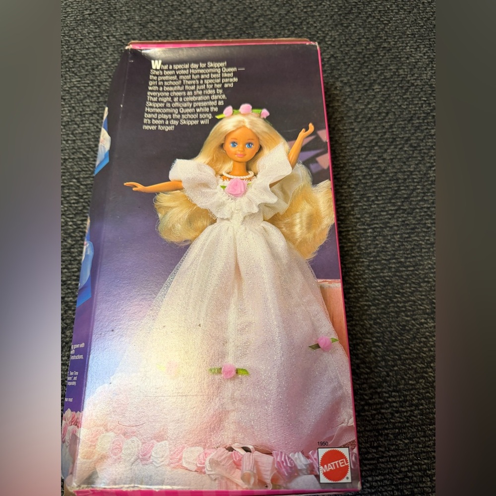 Mattel 1988 Homecoming Queen Skipper Collector Doll - Picture 2 of 3